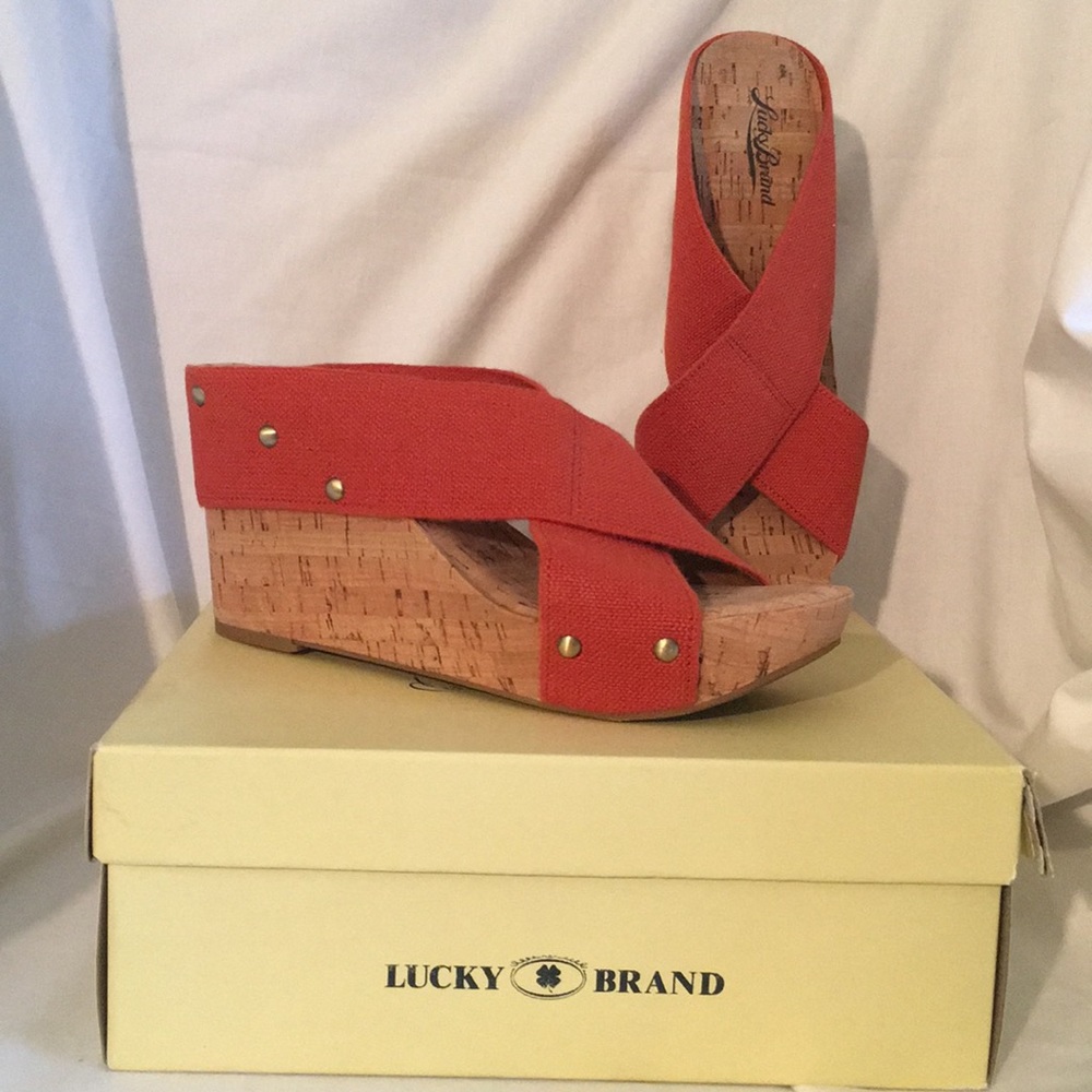 🆕 Lucky Brand Miller Wedge Sandals